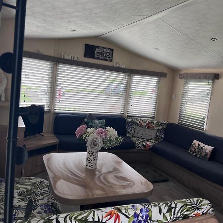 Take Me To The Beach At J&S Caravan Holidays Newquay Bay Resort Saint Columb Minor Esterno foto