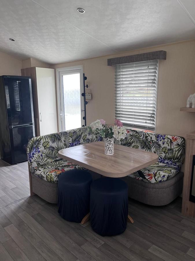 Take Me To The Beach At J&S Caravan Holidays Newquay Bay Resort Saint Columb Minor Esterno foto
